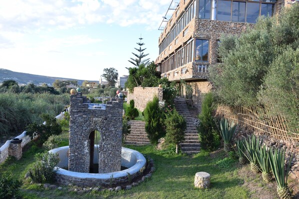 Property grounds - Hotel Leonor (Bni Sidel Jbel)