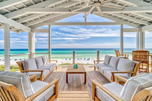 Gulf Front in the Middle of Seaside! Elevator, Community Pools, Bikes, and More