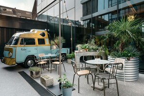 Bar (on property) - Ruby Luna Hotel Dusseldorf by IHG (Düsseldorf)