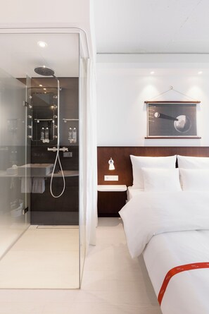 Loft Room | Ropa de cama de alta calidad, caja fuerte, decoración individual