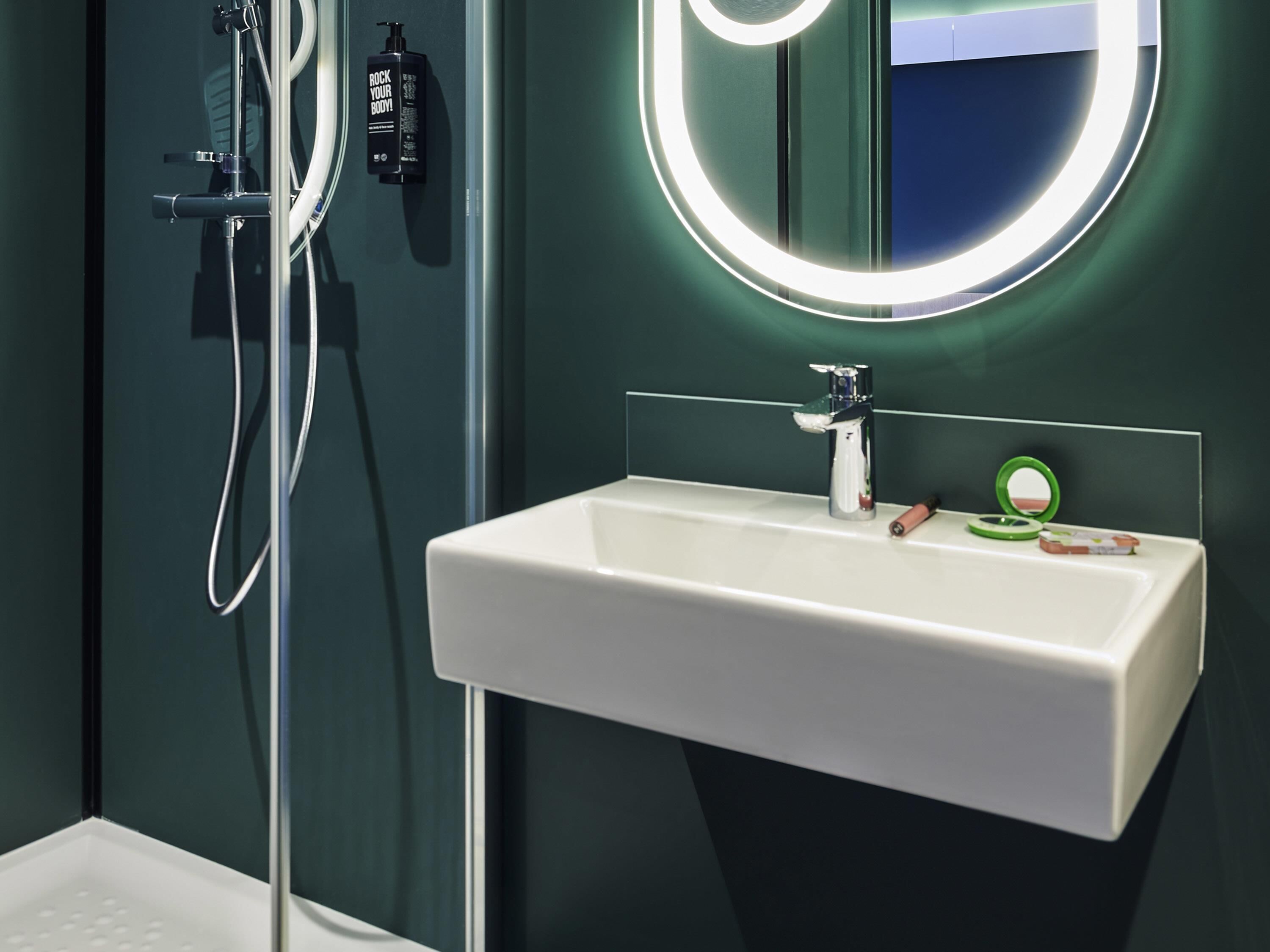 standard room, 2 single beds | individually furnished, desk, laptop workspace, blackout curtains