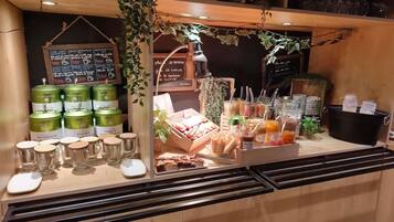 Daily buffet breakfast for a fee