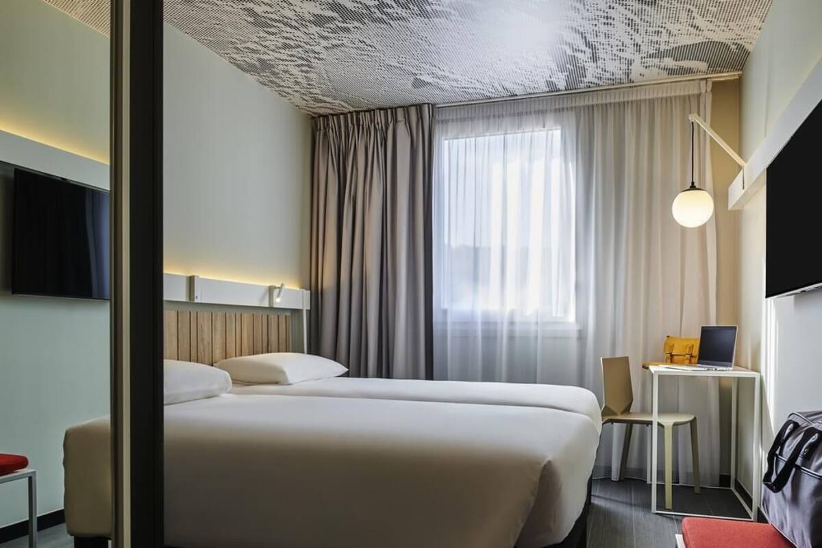 Chambre Standard, 2 lits une place