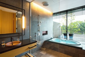 Rikyu Terrace Suite - King, Non Smoking | Bathroom - Garrya Nijo Castle Kyoto (Kyoto)