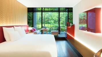 Bamboo Garden - King, Non Smoking | Hypo-allergenic bedding, minibar, soundproofing, free cribs/infant beds