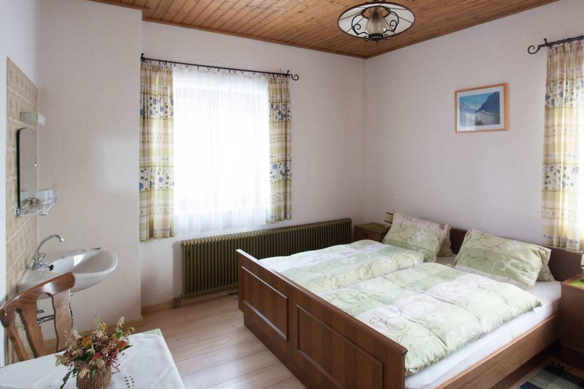 Habitación doble | Wifi gratis y ropa de cama