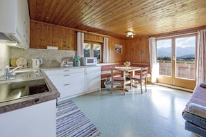 Apartment, 2 Schlafzimmer (Hohe Salve) | Eigene Kochnische | Kühlschrank, Ofen, Herdplatte, Wasserkocher mit Kaffee-/Teezubehör