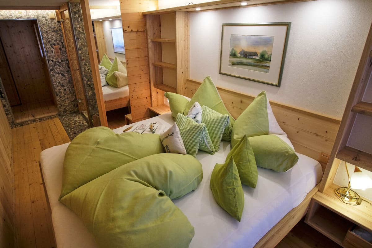 Doppelzimmer, Terrasse (Sonnenlicht) | Kostenloses WLAN, Bettwäsche