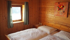 Family Apartment (Apartment 3) | 2 bedrooms, free WiFi, bed sheets - Bio-Bauernhof Grillschmied (Murau)