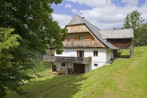 Front of property - Leitnerhütte (Judenburg)