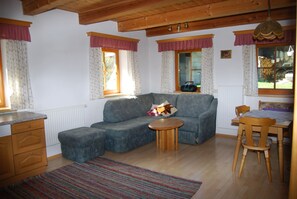 Family Apartment | Living area | TV - Hatzlhof Pausch (Schoeder)