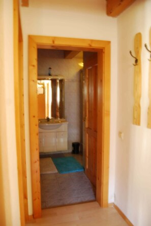 Family Apartment | Bathroom