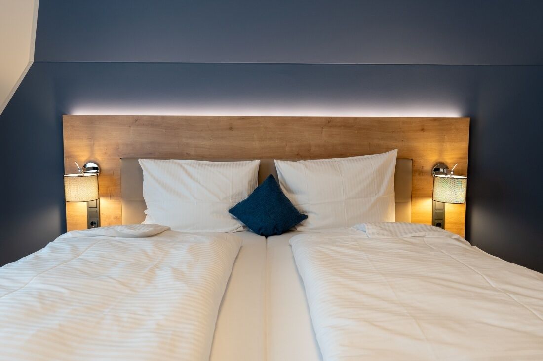 Komfort Doppelzimmer Plus mit Loggia | Zimmersafe, Schreibtisch, Verdunkelungsvorhänge, schallisolierte Zimmer