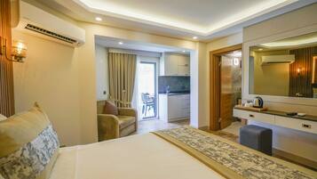 Double Garden Suite | Premium bedding, minibar, in-room safe, individually decorated