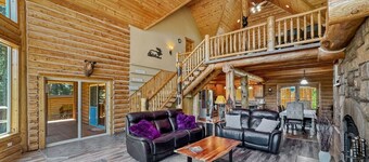 Huckleberry Lodge   .