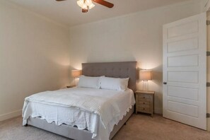 3 bedrooms, iron/ironing board, free WiFi, bed sheets - The Frenchmen  House (Starkville)