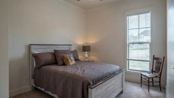 3 dormitorios, tabla de planchar con plancha, wifi gratis y ropa de cama