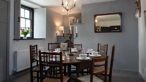 Dining - Sea Chest (Conwy)