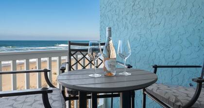 Nags Head Oceanfront Condo, Walk-in Shower, Pool, Sleeps 5