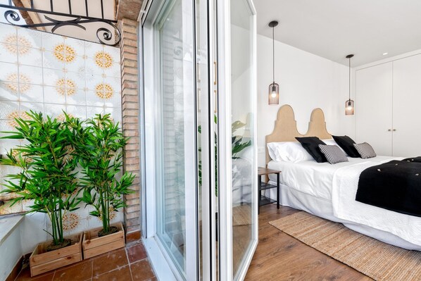 3 bedrooms, iron/ironing board, Internet, bed sheets