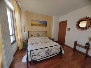 2 chambres, coffre-fort, bureau, système d’insonorisation