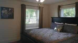 2 bedrooms, iron/ironing board, free WiFi, bed sheets