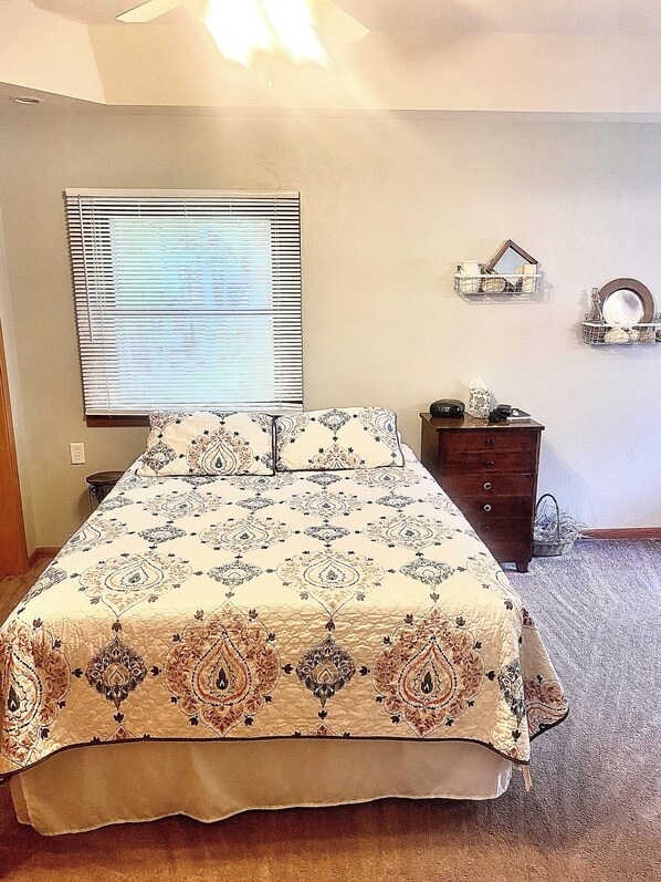 4 Schlafzimmer, Bügeleisen/Bügelbrett, kostenloses WLAN, Bettwäsche
