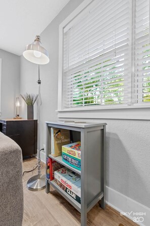 Games room - Benton Bungalow - Foodies, Arts, Bikes (Bentonville)