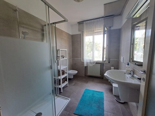 Small villa with garden, between the Dolomites and Venice. Ideal for families and groups