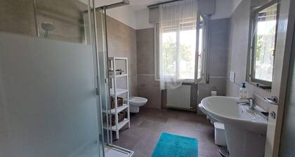 Small villa with garden, between the Dolomites and Venice. Ideal for families and groups