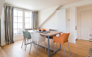 Apartment | In-room dining - Dawson Place (London)