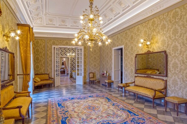 Interior - Your heart apartment, in the heart of the city. (RAGUSA)