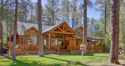 Don't miss out! Custom Cabin on Golf Course