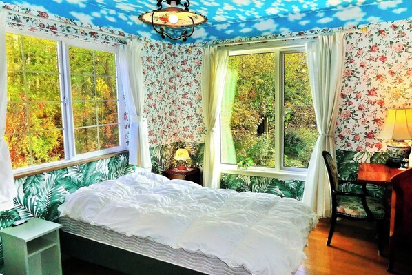 2 bedrooms, desk, iron/ironing board, free WiFi