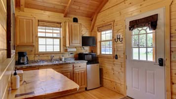 Fridge, microwave, dishwasher, coffee/tea maker
