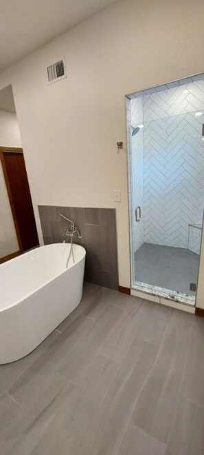 Handtücher, Seife, Toilettenpapier