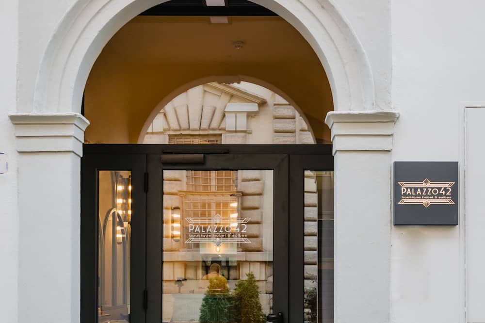 Palazzo 42