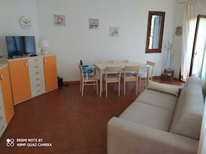 Fernseher, Tischtennisplatte