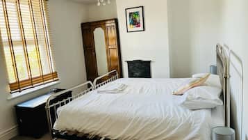 Luxury Cottage | 3 bedrooms, premium bedding, pillowtop beds, individually decorated