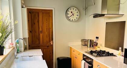 Bodhi Tree Cottage - Grove Road Cottages