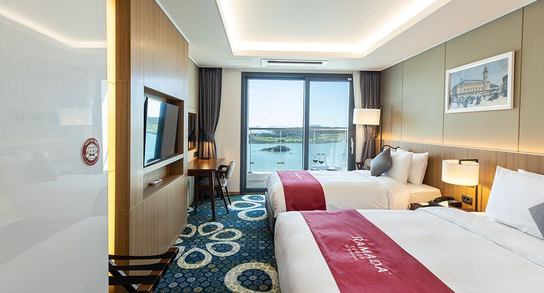 프리미어 트윈 (오션뷰) | 오리/거위털 이불, 객실 내 금고, 책상, 암막 커튼