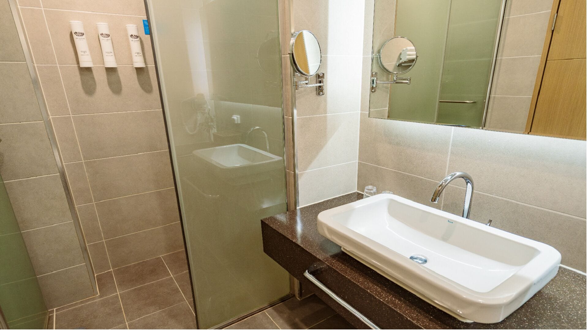 deluxe double (side ocean view) | bathroom | shower, hair dryer, bathrobes, slippers