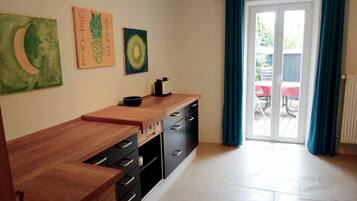 Apartment | Private kitchen | Fridge, oven, stovetop, dishwasher