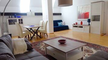 Apartment | Living area | TV