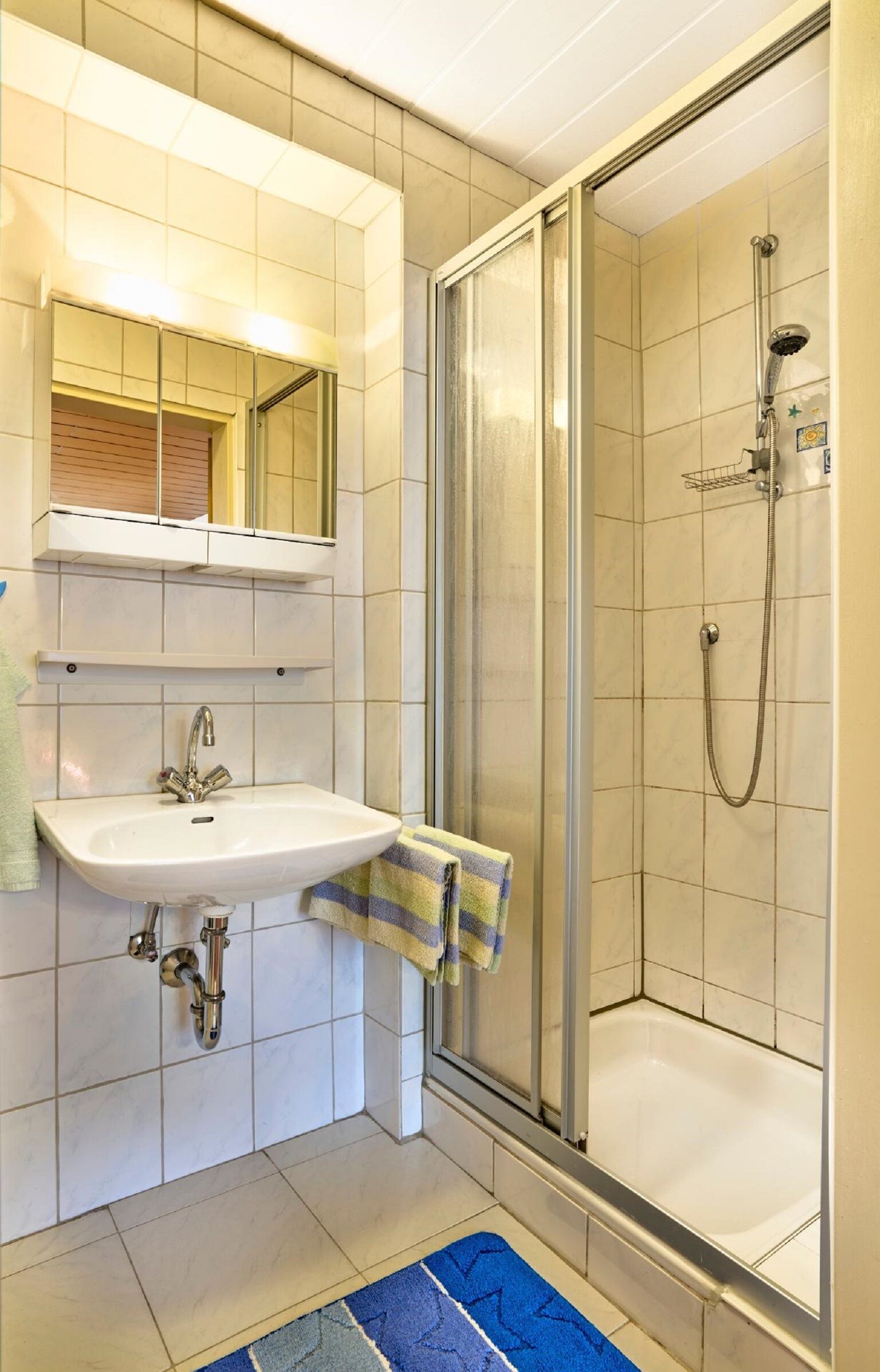 Condo, 1 Bedroom (Sonnenterrasse) | Bathroom | Shower, hair dryer, towels