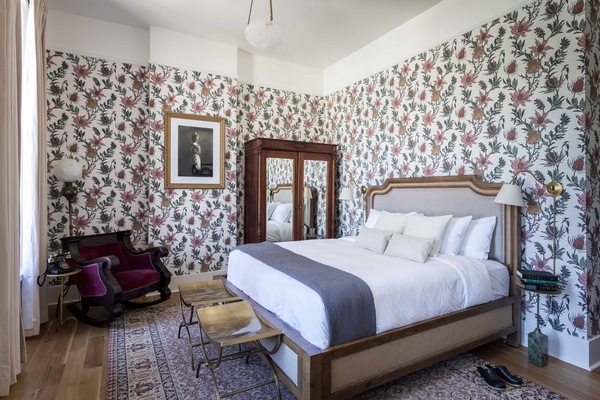 Studio Suite, 1 King Bed | Egyptian cotton sheets, premium bedding, pillow-top beds, in-room safe