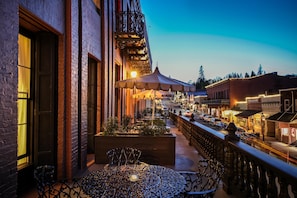 Vue sur la ville depuis lâhĂ©bergement