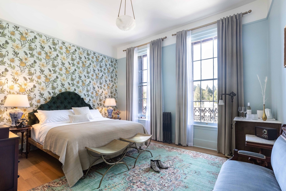 Inside room at National Exchange Hotel in Nevada City, California