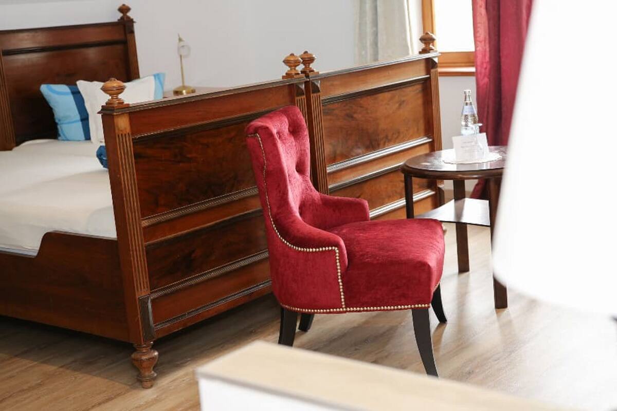 Junior Suite | In-room safe, desk, free WiFi, bed sheets