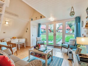 TV - 3 bedroom accommodation in Kingsdown, near Deal (Kingsdown, near Deal)